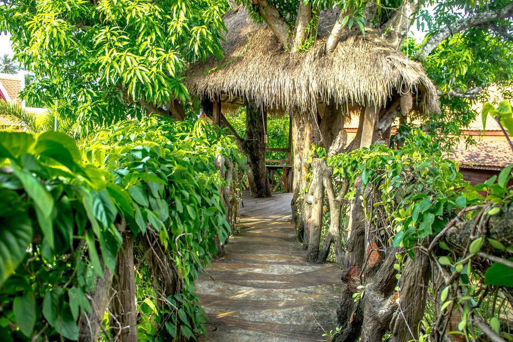 Palm House Boutique Resort Kep Exterior photo